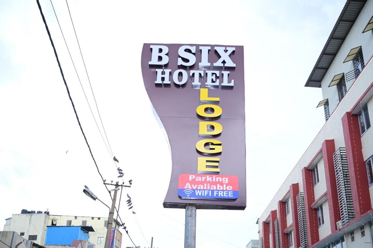 B Six Hotel Bangalore Buitenkant foto